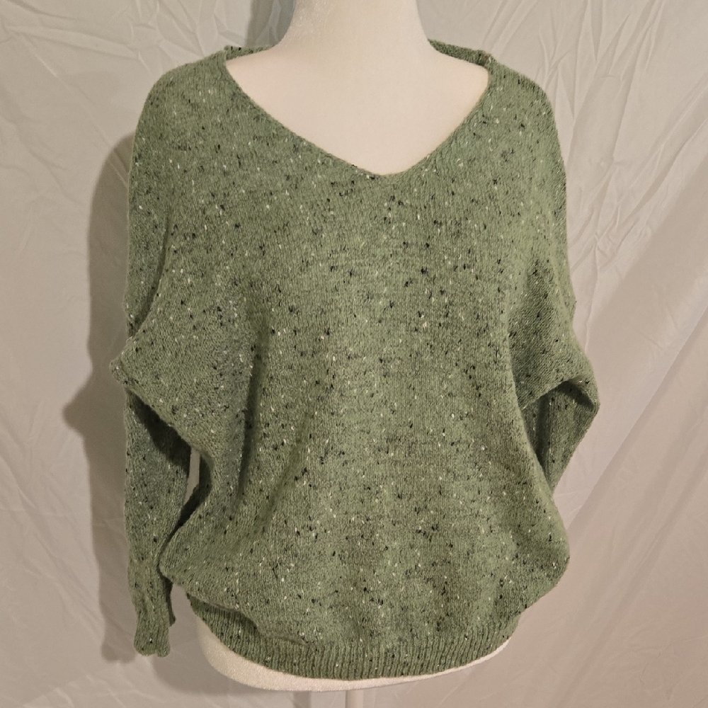 Women's Lightweight Green V-Neck Sweater